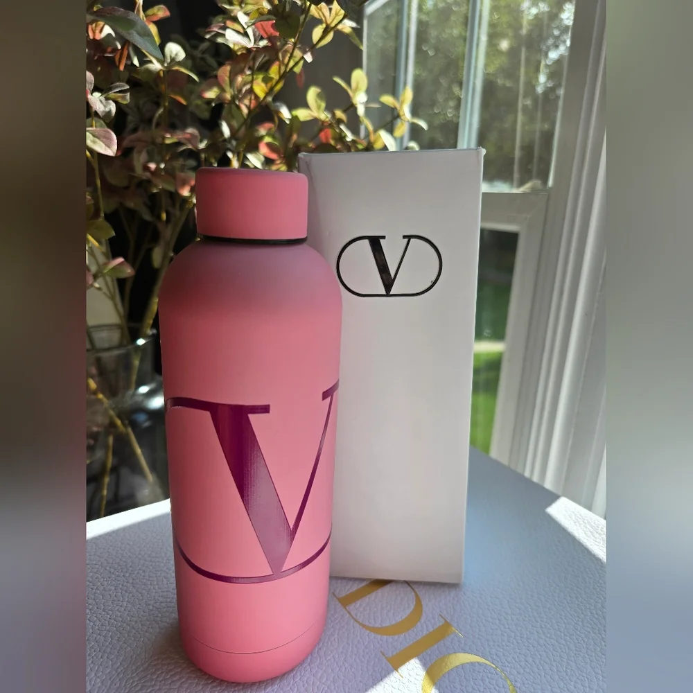 Valentino Beauty Water Bottle - Picture 1 of 1